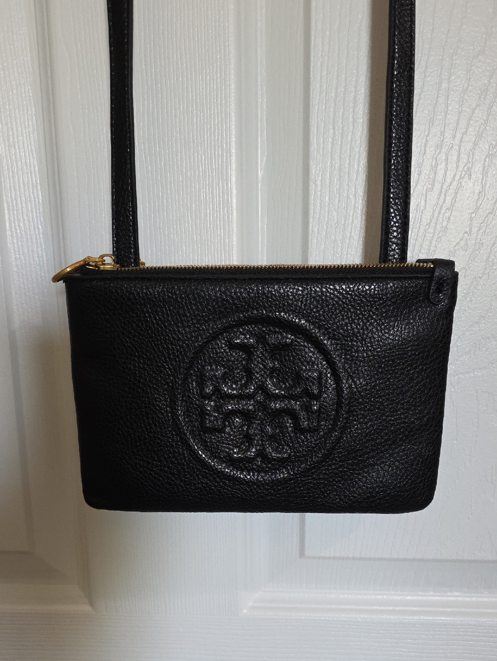 Tory Burch Black Pebbled Leather Logo Crossbody with Gold Hardware